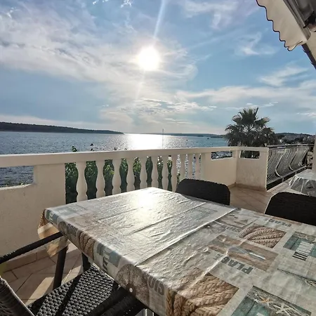 公寓 By The Sea Barbat, Rab - 4975 *