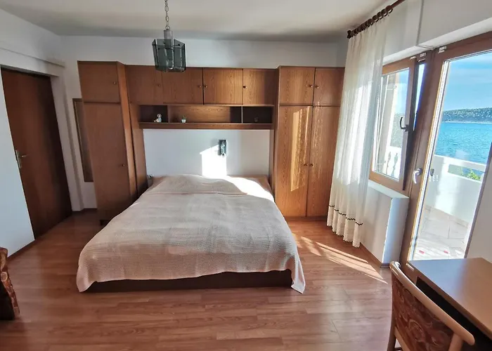 By The Sea Barbat, Rab - 4975 Apartment Barbat na Rabu