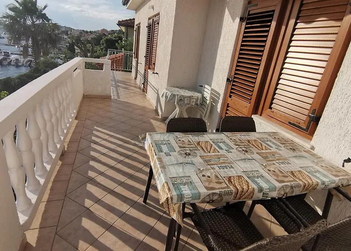 By The Sea Barbat, Rab - 4975 Apartment Barbat na Rabu