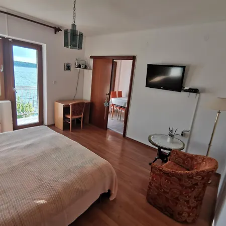 Apartment By The Sea Barbat, Rab - 4975